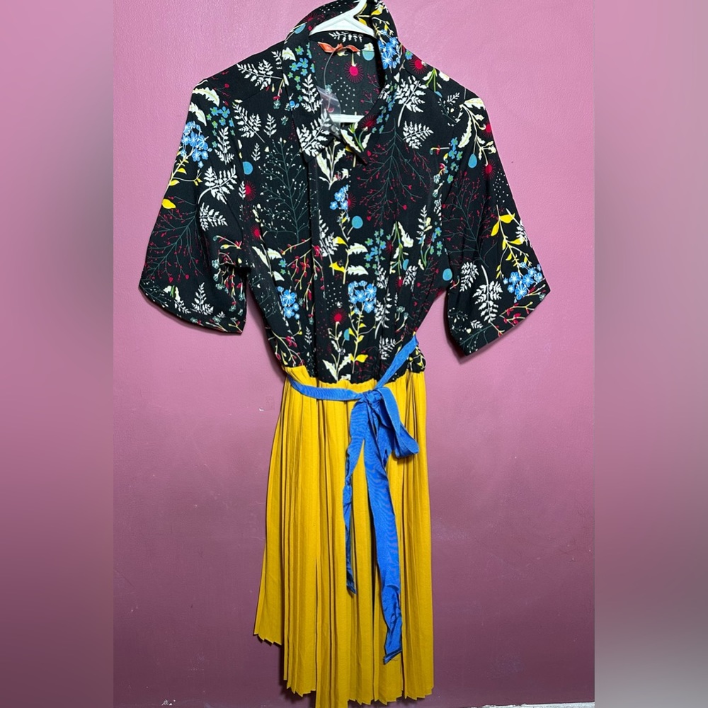 💙 Modcloth Floral Yellow Block Chiffon T-Shirt Dress with Blue Waist Tie